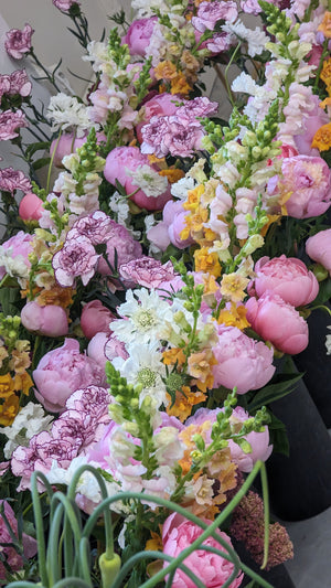 Flower bouquet/Table arrangement group workshop | €115p/p (min. 4 persons ~)