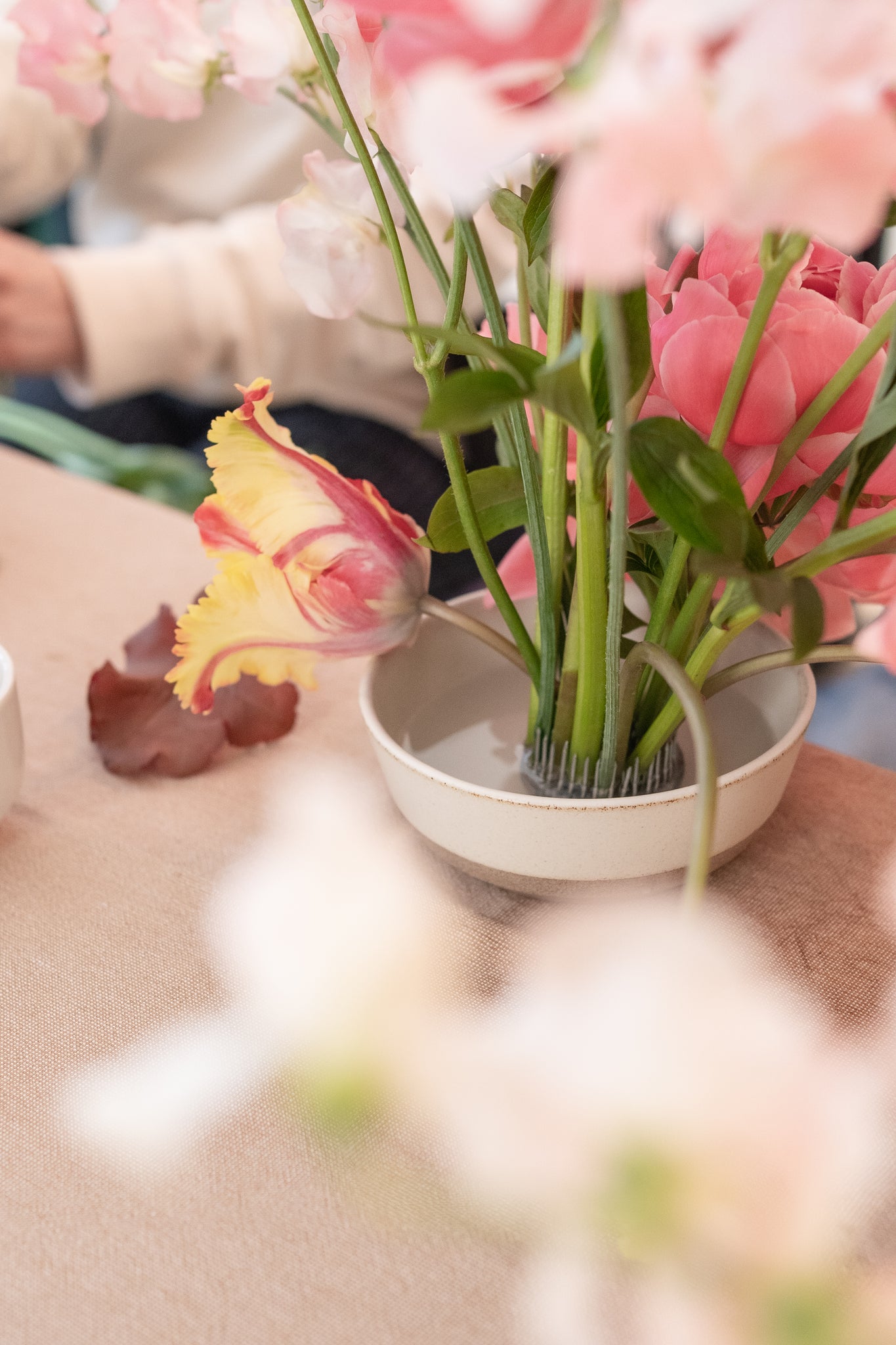 Flower bouquet/Table arrangement group workshop | €115p/p (min. 4 persons ~)